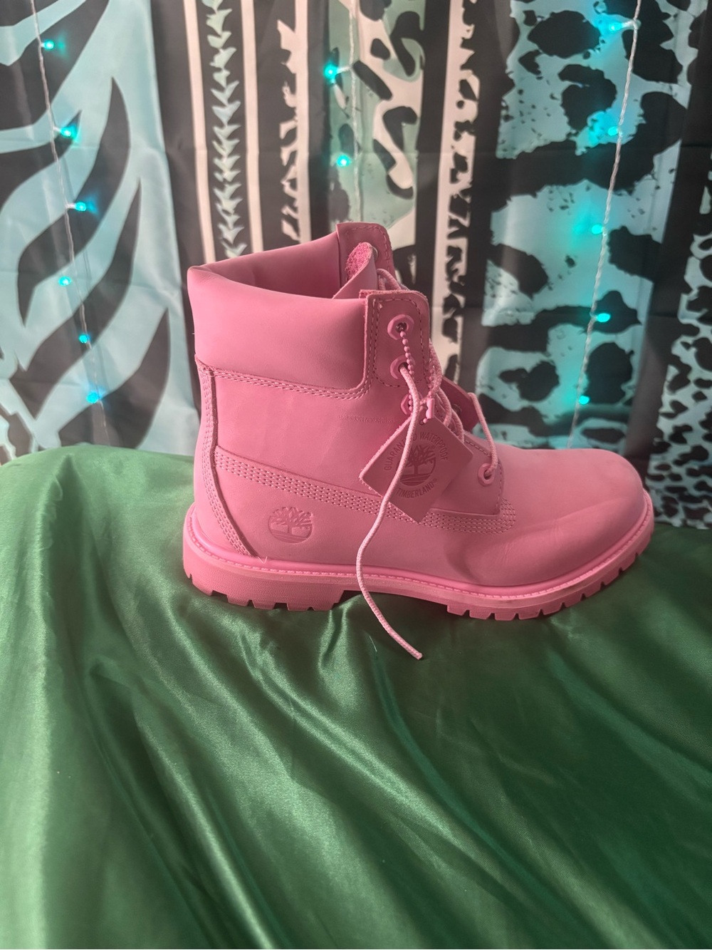 Pink Timberlands - Picture 2 of 5